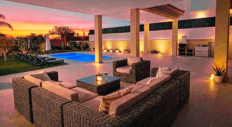 Villa with barbeque, private pool & patio — photo 2
