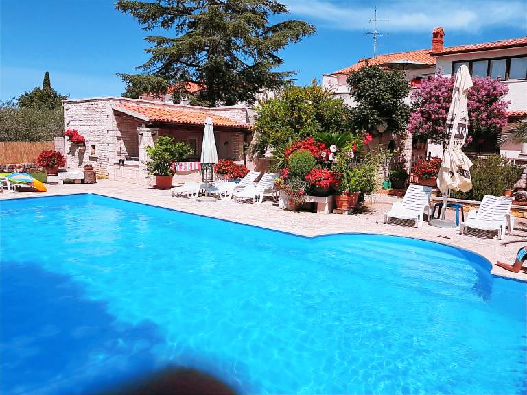 Ferienwohnung  Dračevac