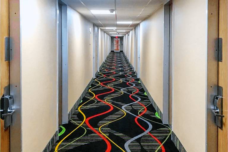 Perry Inn & Suites National Fairground I 75 — photo 5