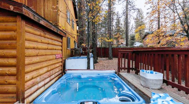 Walk to Ski Resort Lift • Deck Hot Tub Game Loft Jumper by AvantStay — photo 2