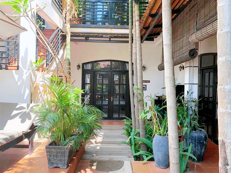 Villa with barbeque, pool & jacuzzi | Near Pub Street | Perfect for remote work | Pet-friendly — photo 3