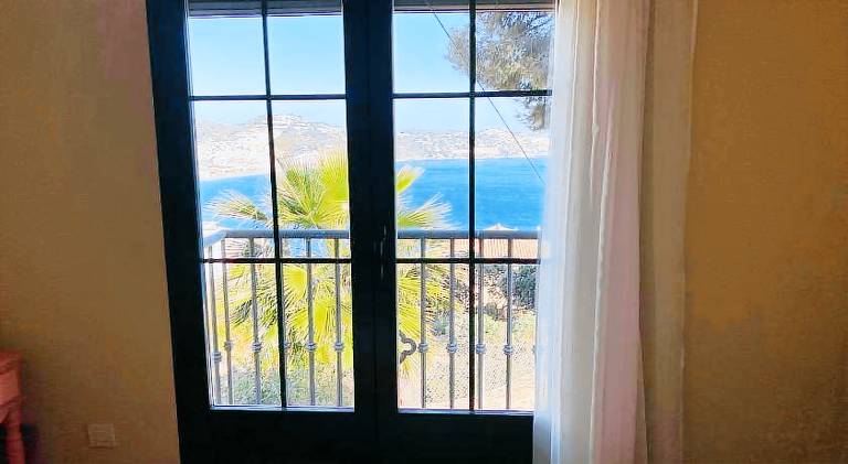Vacation Home with Stunning Views — photo 3