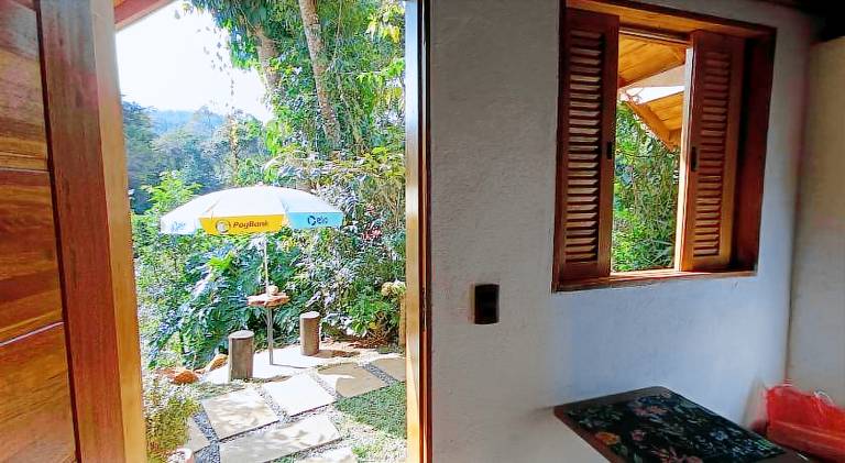 Lodge with grill, garden & patio — photo 3