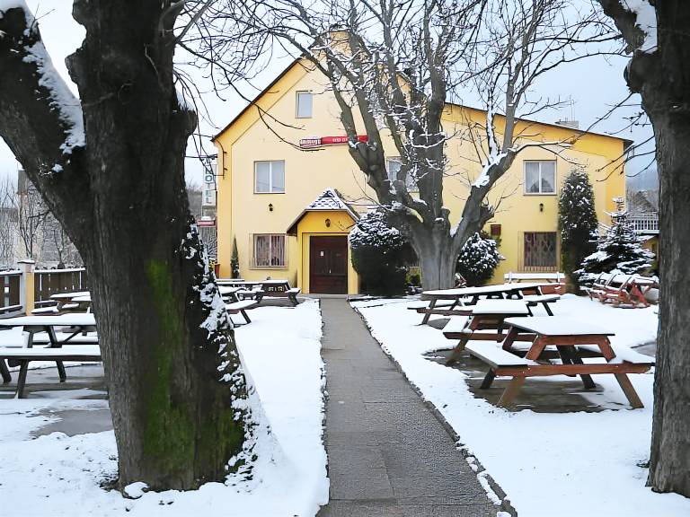 Hotel & Restaurant Pod Kastany in Teplice