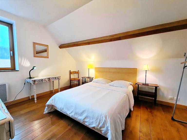 Renovated farm in peaceful setting with internet and large outdoor area — photo 3