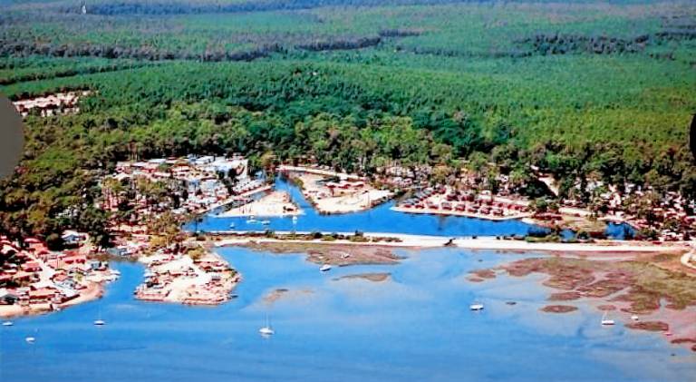 MOBILHOME 6-8 PERSONNES Camping LES VIVIERS 4 ETOILES CAP FERRET in Lège-Cap-Ferret