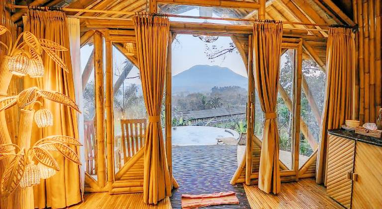Family-friendly wonderful villa with private pool, patio & garden | Perfect for remote work | Pets are welcome — photo 3