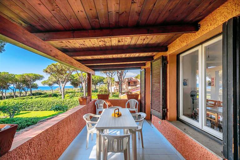 Rental apartment with pool & terrace | Sea view | Next to the beach | Pets are welcome in Pula