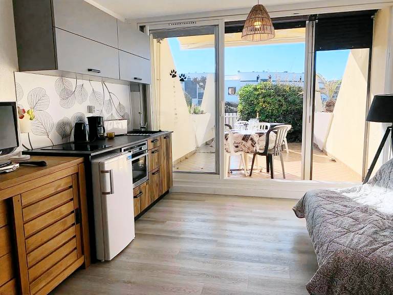 Studio with 1 room for 4 persons — photo 3