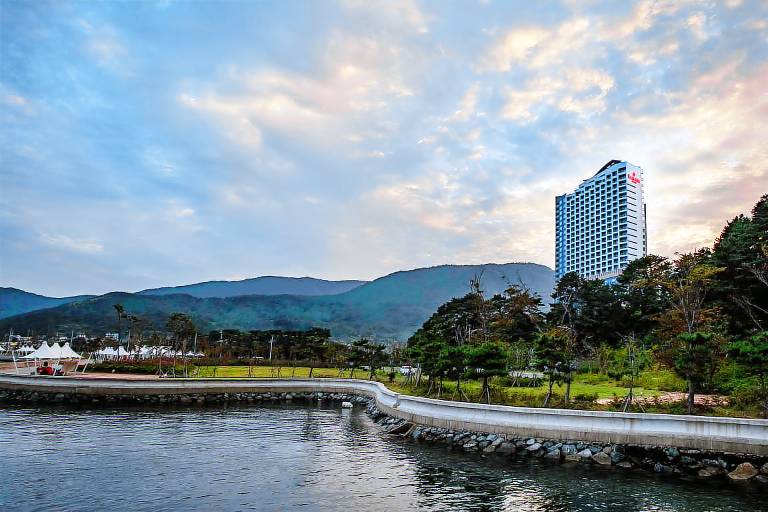 Hotel The PORA Suitz