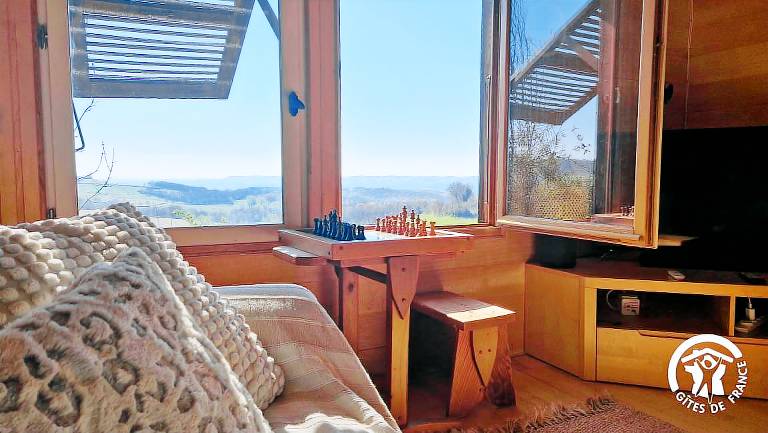 Fully equipped ample gite with patio, yard & grill | Pets are welcome — photo 3