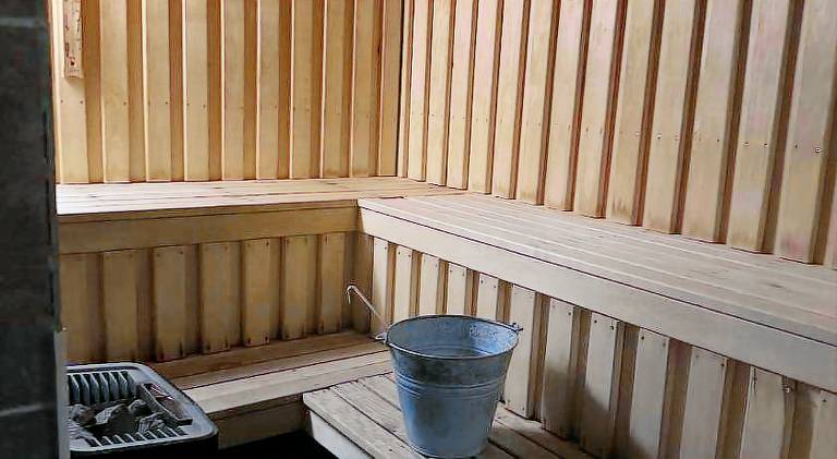 Resort by the Lake - Pool & Sauna — photo 4