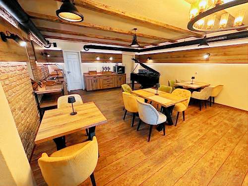 Nice serviced apartment with patio & hot tub | Pet-friendly — photo 2