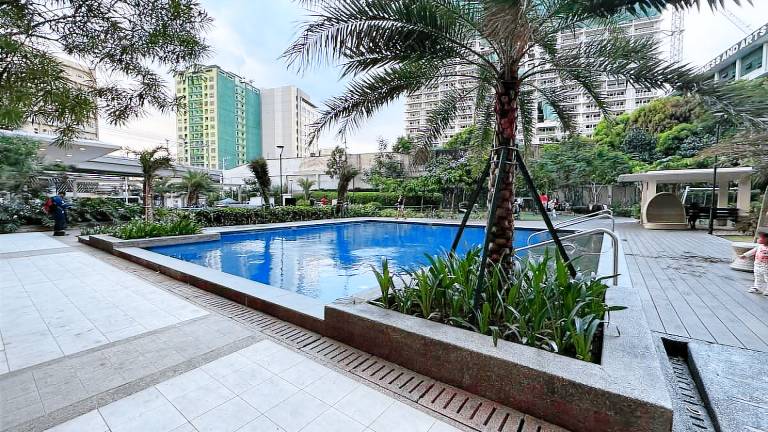 Charming holiday apartment with terrace, private pool & yard | Pets allowed — photo 3