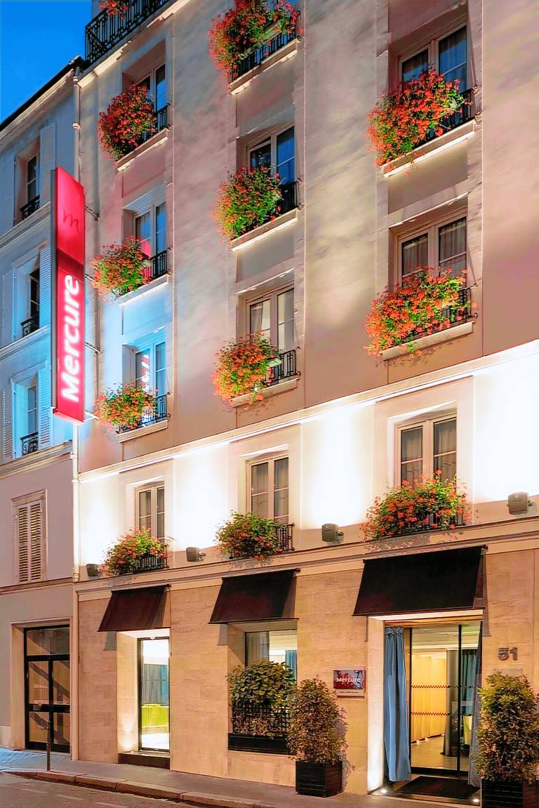 Mercure Paris Champs Elysees Hotel in Courbevoie