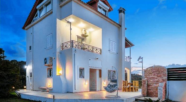 Villa with 4 rooms for 8 persons — photo 2