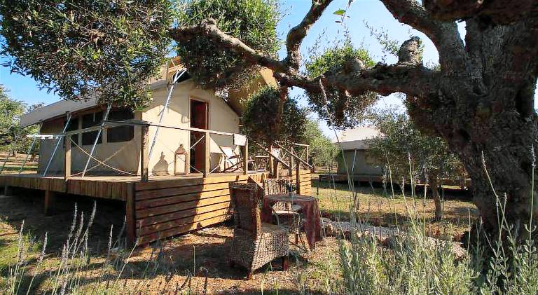 Apartment with patio, pool & barbecue in Trifylia