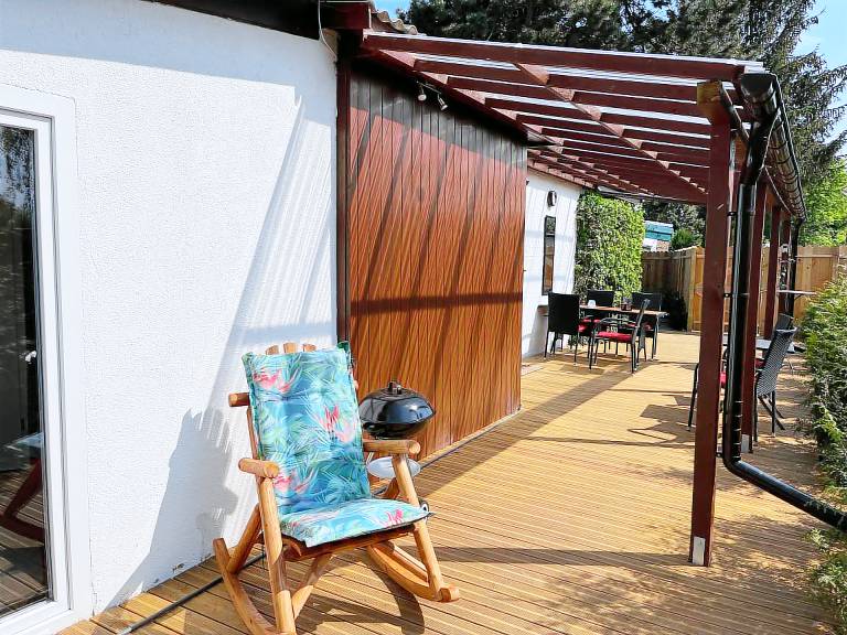 Family-oriented nice vacation home with yard, BBQ & terrace | Beach nearby | Pets allowed — photo 2