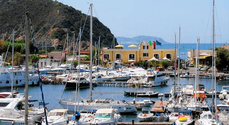 Hotel La Tonnara in Procida