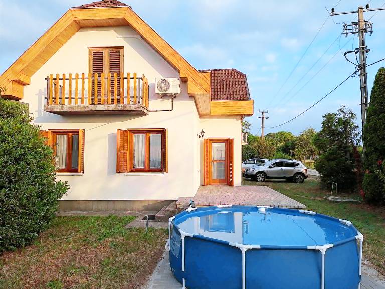 Casa Balatonkiliti