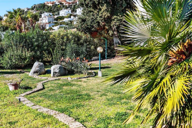 Fully equipped villa with fast internet, terrace & garden | Next to the beach | Suitable for remote work | Pet-friendly — photo 3