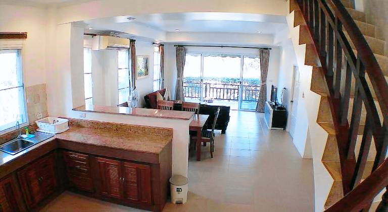Big villa with grill, pool & patio | Dogs allowed — photo 2