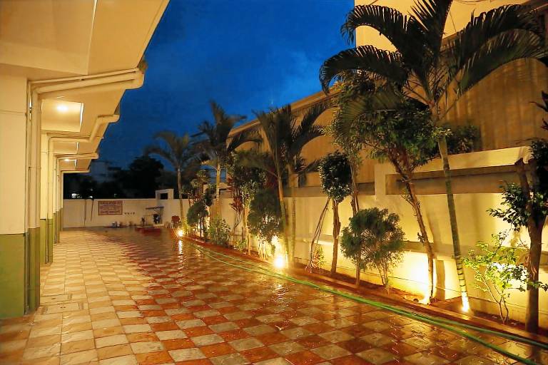 HOTEL VISTAARA GRAND