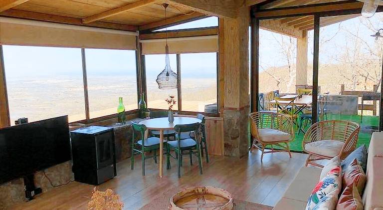Chalet with barbecue, private pool & patio | Perfect for remote work — photo 4