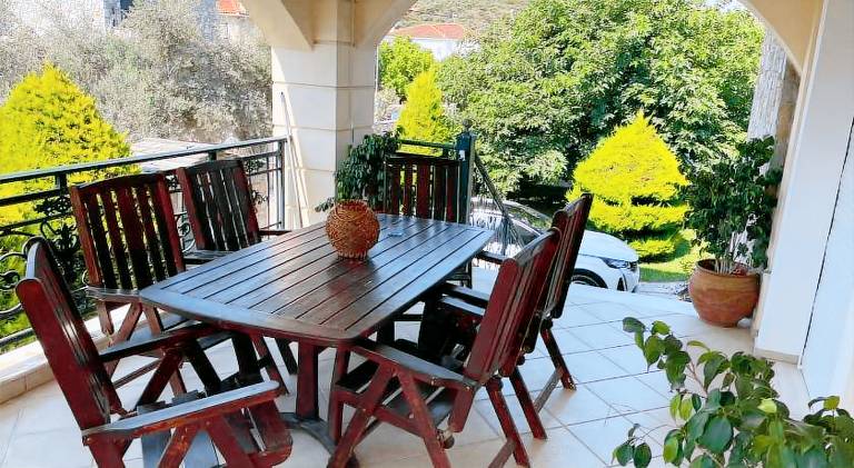 Villa with terrace, yard & grill — photo 5