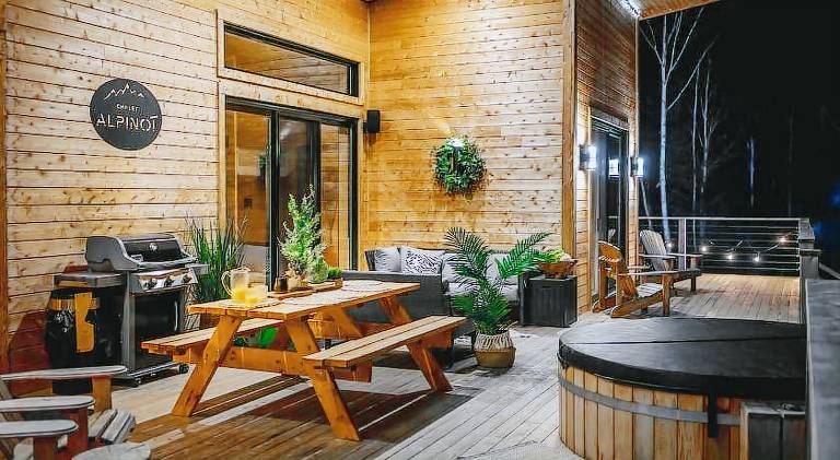 Chalet with jacuzzi — photo 5