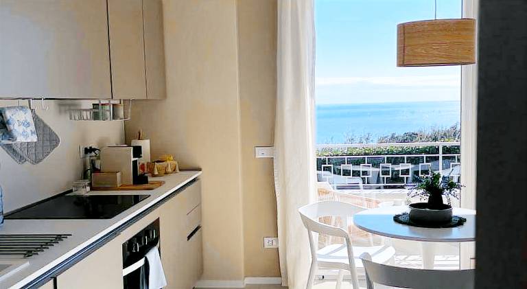 Pleasant apartment with yard, sauna & grill | Beach nearby | Perfect for remote work | Pets are welcome — photo 2