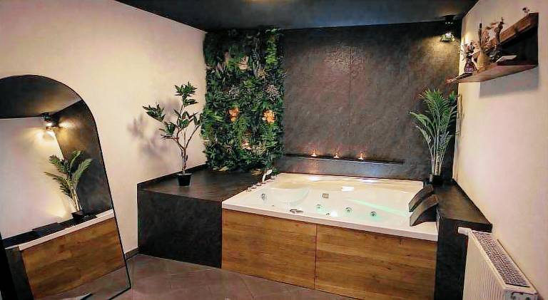 Apartment with sauna, pool & hot tub — photo 4