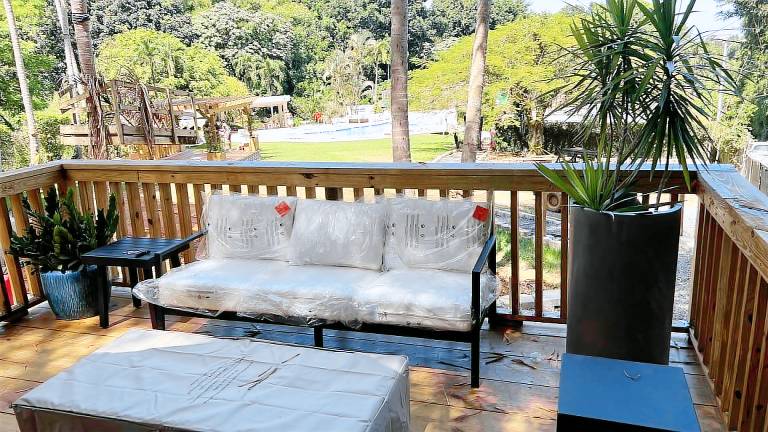 Magnificent Tented Cabin with Pool Views and Lovely Deck in Puerto Rico — photo 2