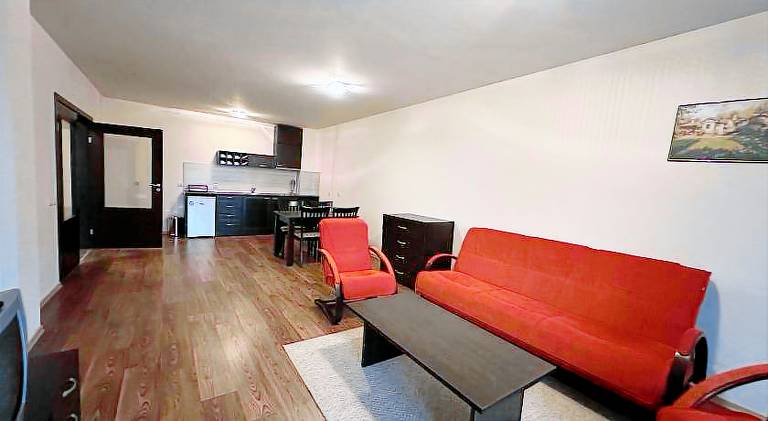 Apartment with patio & garden — photo 2