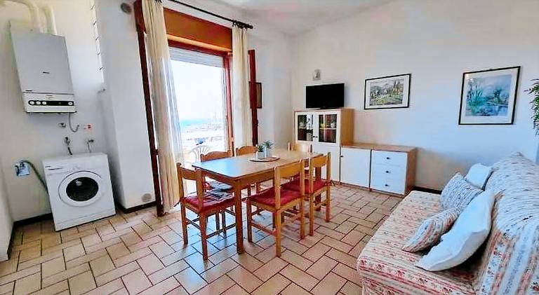 Rental apartment with 2 rooms for 5 persons — photo 2