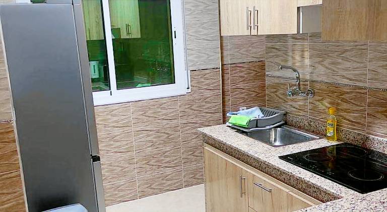 Rental apartment with yard, patio & barbeque — photo 4