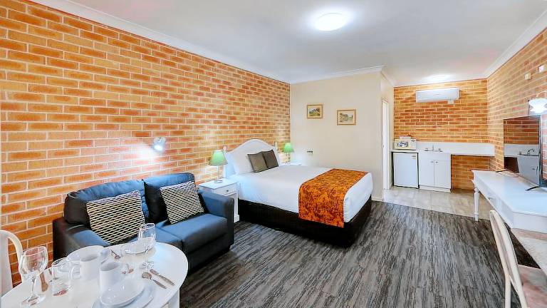 Motel  Cowra
