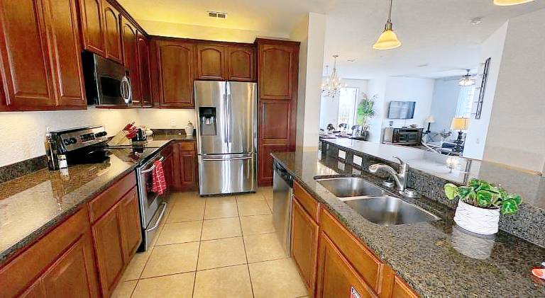 Spacious house with jacuzzi & pool | Pets allowed — photo 5