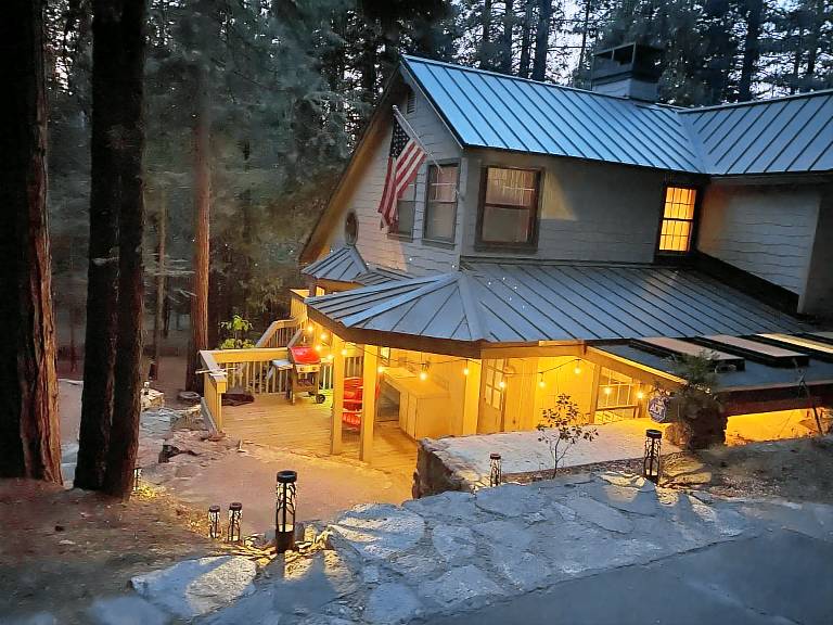 Cabin  Strawberry