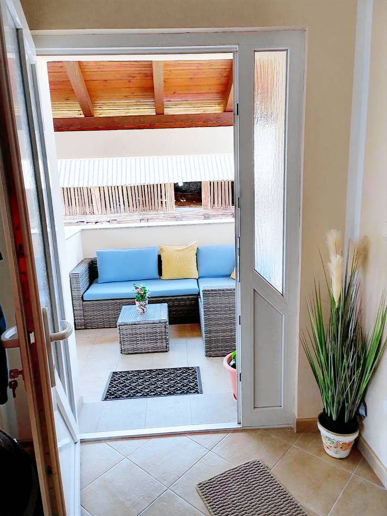 Fully equipped beautiful vacation home with yard & barbeque | Garden view | Dogs allowed — photo 4