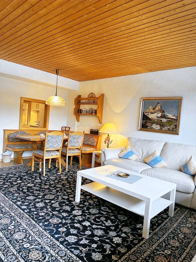 Rental apartment with garden, pool & sauna in See