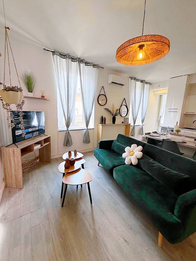 House with 1 room for 4 persons in Carcassonne