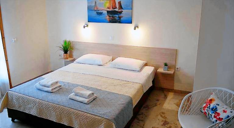 Serviced apartment with terrace & garden in Nafplio