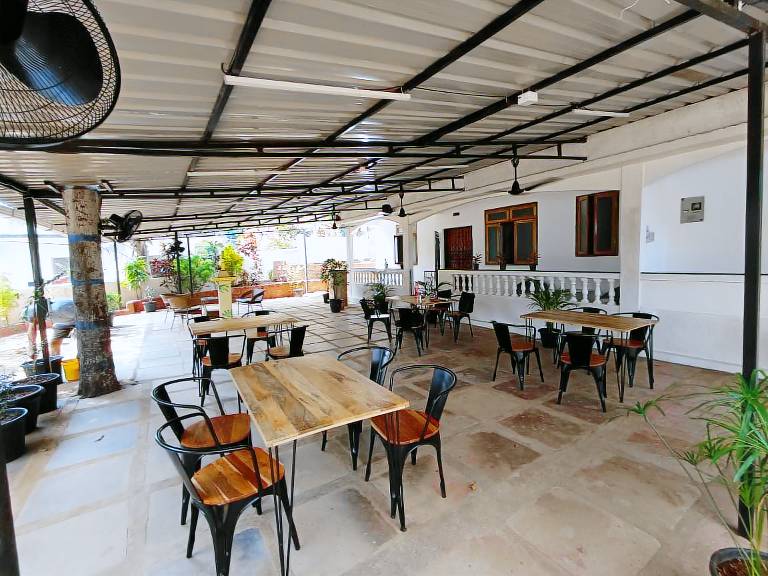 Jangala BagaBeach, French Touch, close to the beach, tropical garden — photo 3