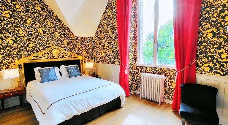 Chambre Royale au Chateau de la Rose avec Parking Prive FR 1 591 766