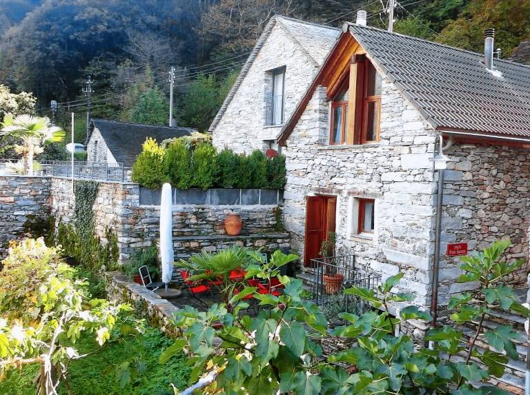 Ferienhaus Moghegno