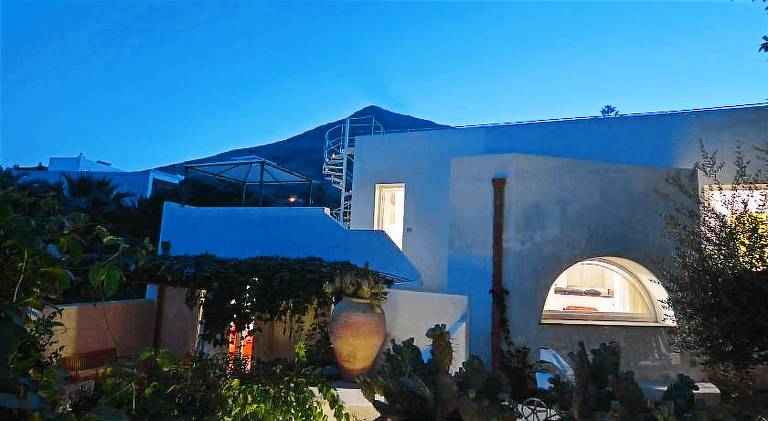 Serviced apartment with yard, pool & patio | Next to the beach | Pets allowed — photo 5