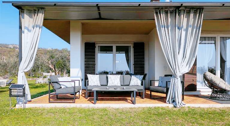 Villa with pool & hot tub | Pets allowed — photo 5