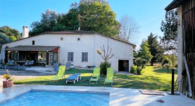 La Tour du Sorbey - Gite Nature Familial - Piscine - 3 a 6 Pax in Marmande