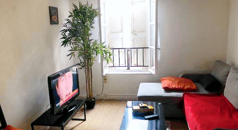 Rental apartment with 1 room for 2 persons in Aurillac